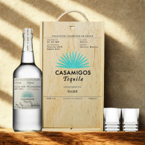 Personalised Casamigos Tequilla Blanco Gift Set with Shot Glasses – 70cl (40% ABV)